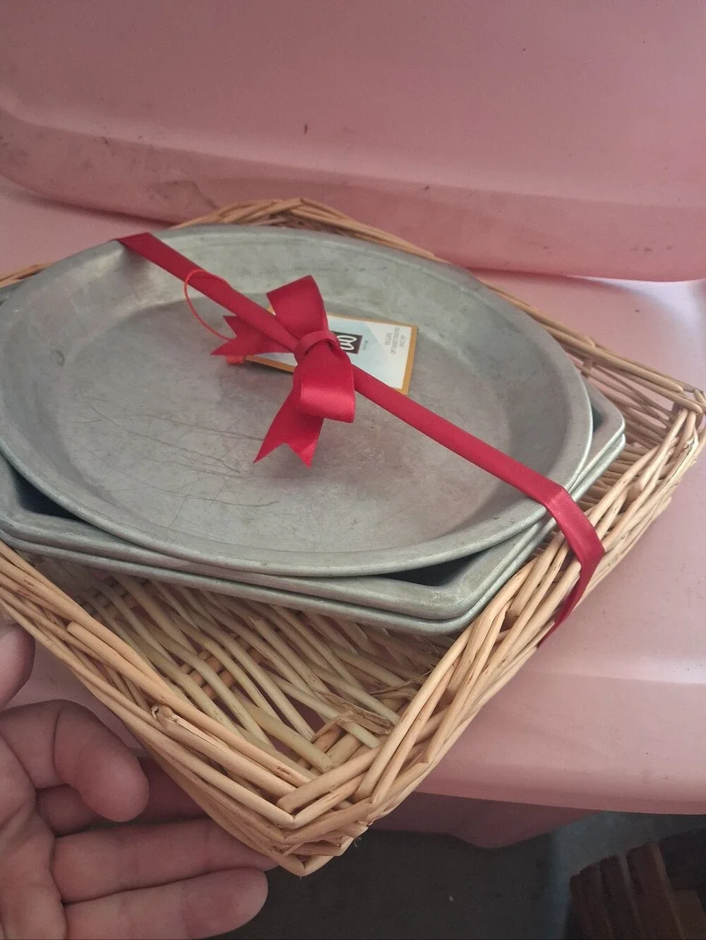Vintage-Style Metal Pie Pans And Basket Serving Tray Set NWT